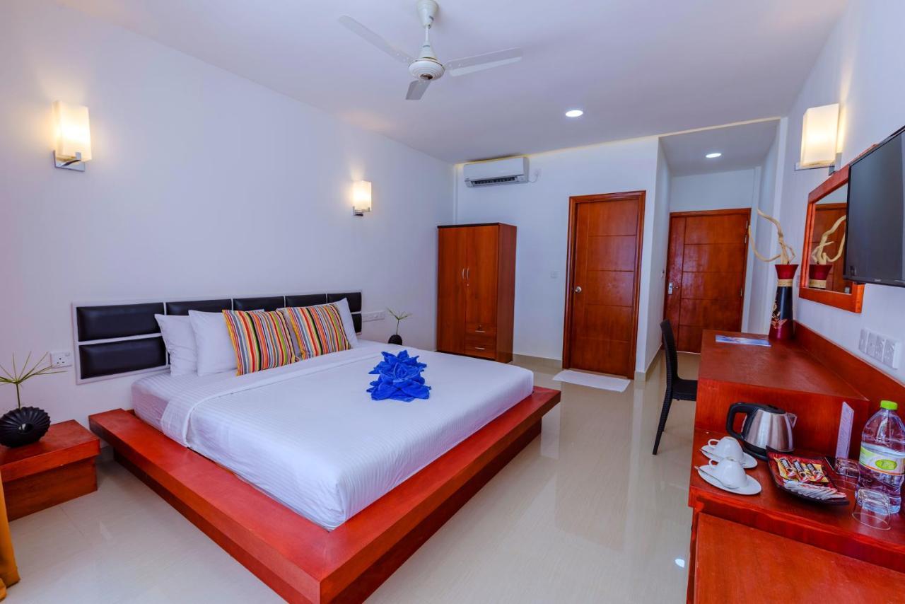 Athiri Beach Maldives Дигура Экстерьер фото